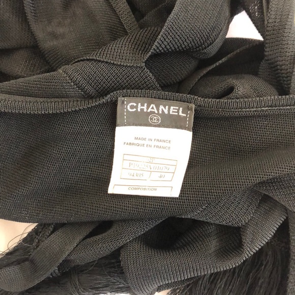 Host Pic💗 CHANEL Backless Cross Cross Black Runway Top - Picture 5 of 6